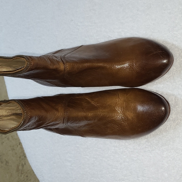 FRYE Steffi Zip Short Ankle Booties Size 7.5 - Picture 3 of 9